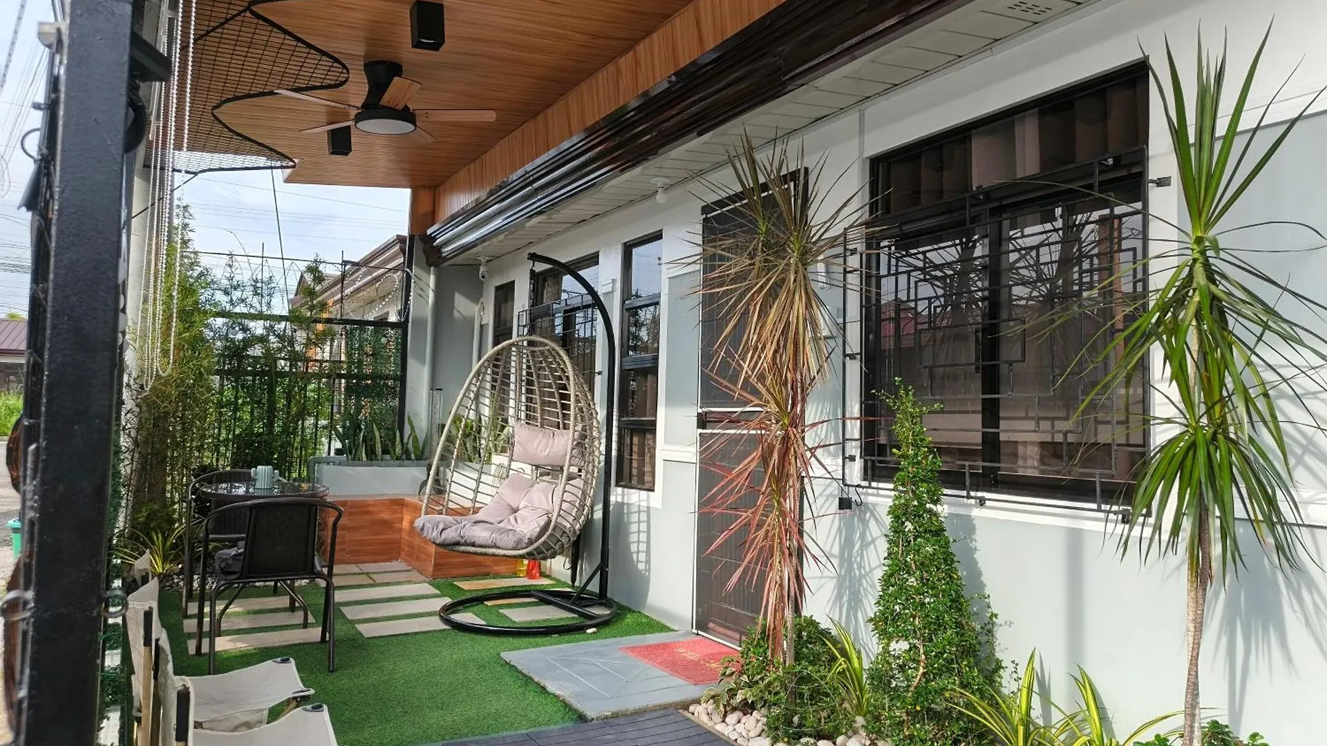 2Br Full Airconditioned Spacious-Cozy &Relaxing Davao City Filipinler